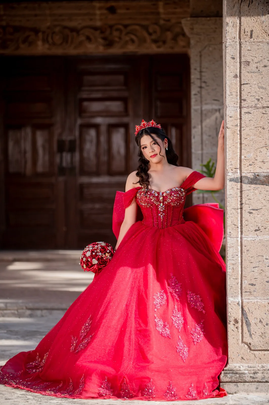 Génesis Valeria en su sesión de XV años